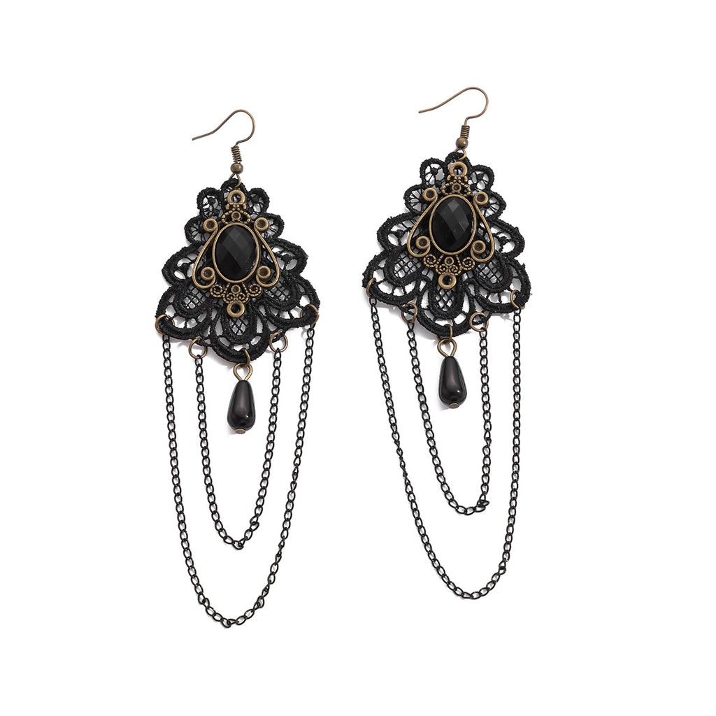 Modische Spitzen-Ohrringe mit besonders dichter Kette und Quasten in High-End-Optik, schwarze tropfenförmige Kristallohrstecker