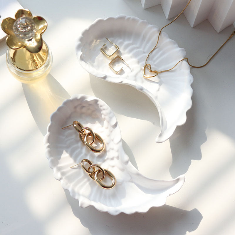 Gypsum feather decoration storage tray decoration necklace accessories cosmetics perfume photography posing props