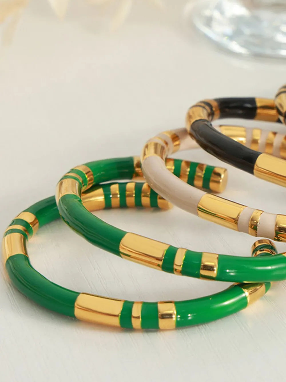 Emailliertes Titanstahl-Armband