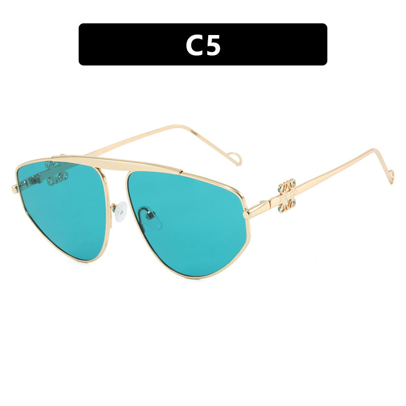 Einstrahlige, unregelmäßige Sonnenbrille, Metall-Kröten-Hohlsonnenbrille, europäische und amerikanische UV-beständige Sonnenbrille, konkaves Design für Damen